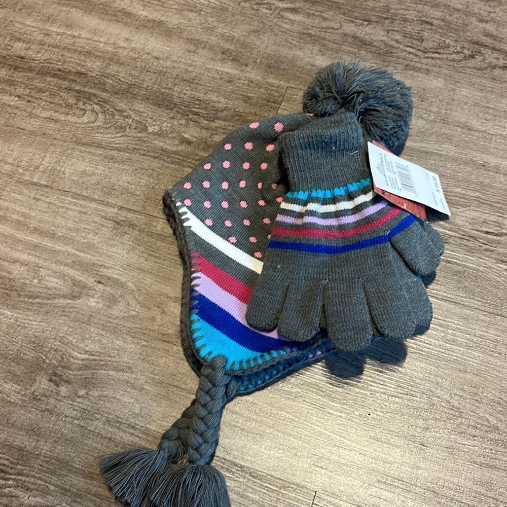 Girls 4-6x Matching Hat and Gloves NEW